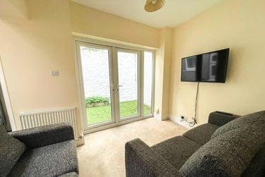 4 bed house, Regent Street, City Centre, Plymouth, PL48BA - Image 3